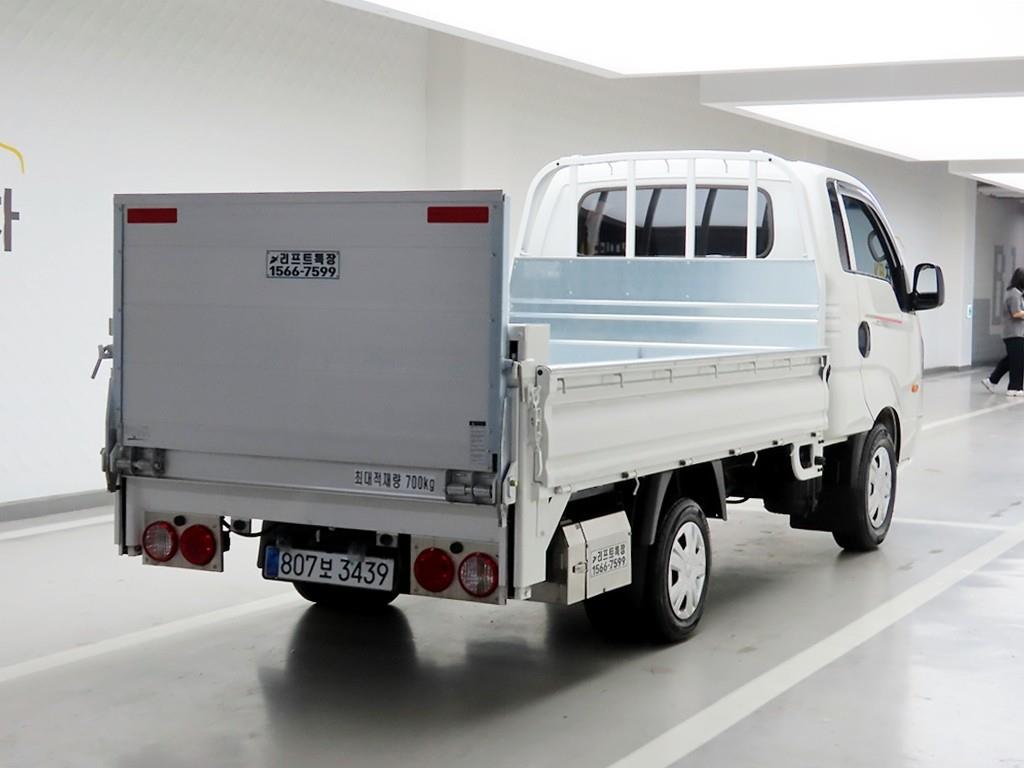 Small Truck Cargo (small) - Vista 4