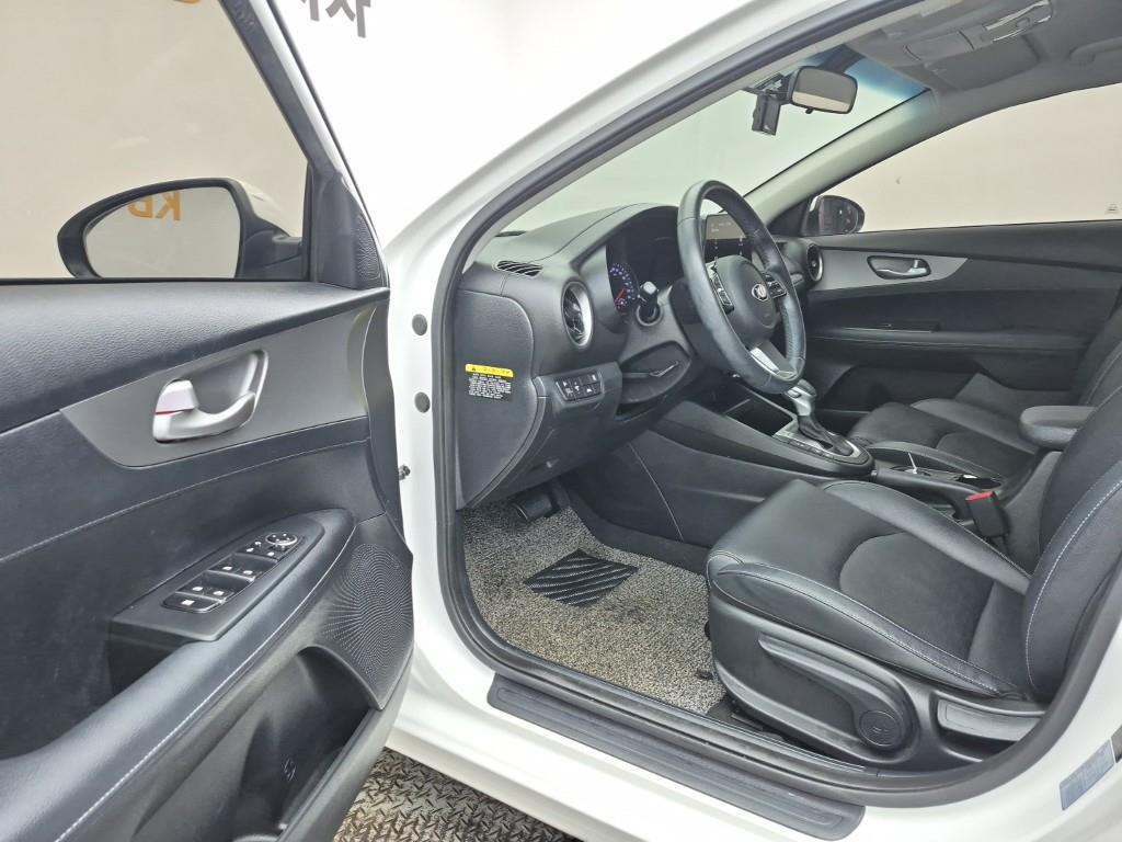 KIA K3 2019 Blanco - Importación desde Corea - HF Imports Iquique - Foto 17