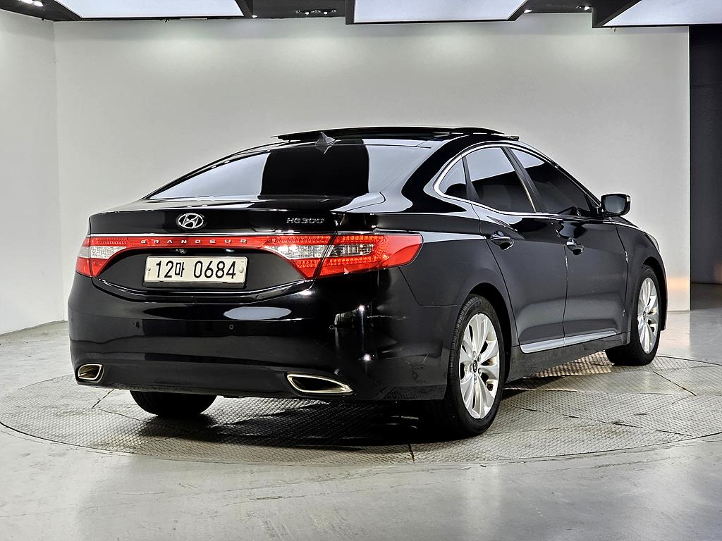 HYUNDAI Grandeur - Vista 4