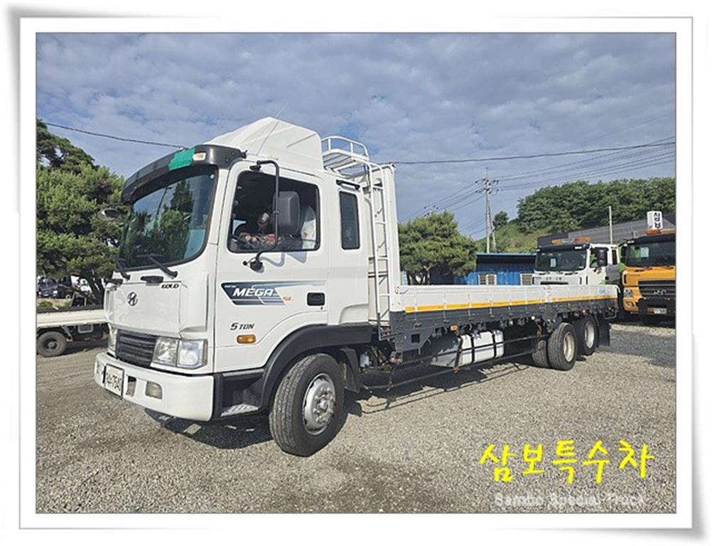 medium and large cargo Cargo 2013 Blanco - Importación desde Corea - HF Imports Iquique - Foto 1