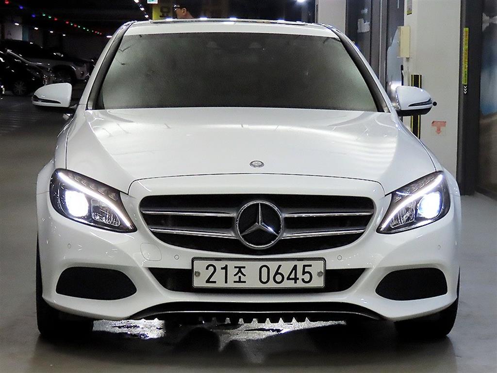 Mercedes Benz C Class - Vista 2