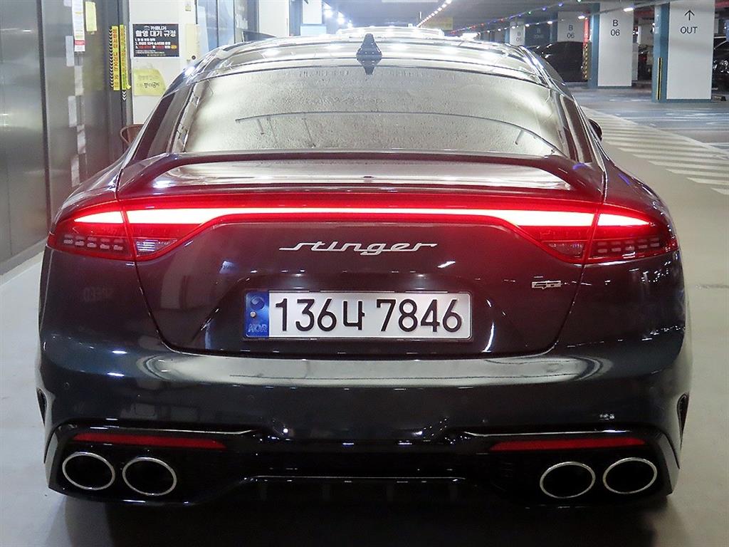 KIA Stinger - Vista 5