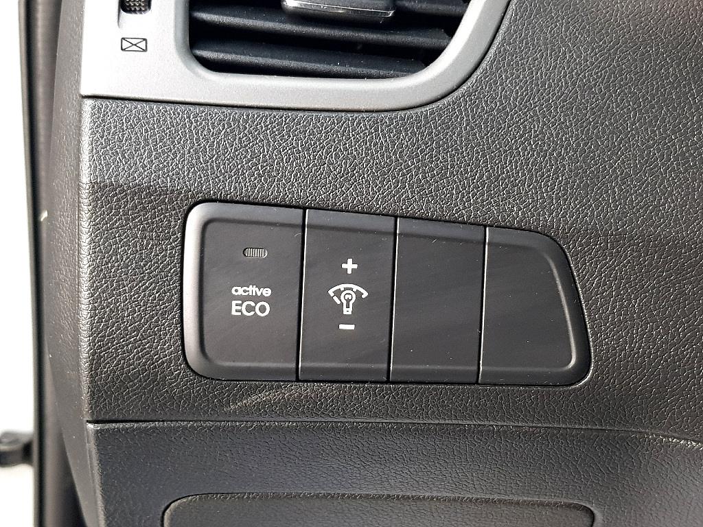 HYUNDAI Avante - Vista 11