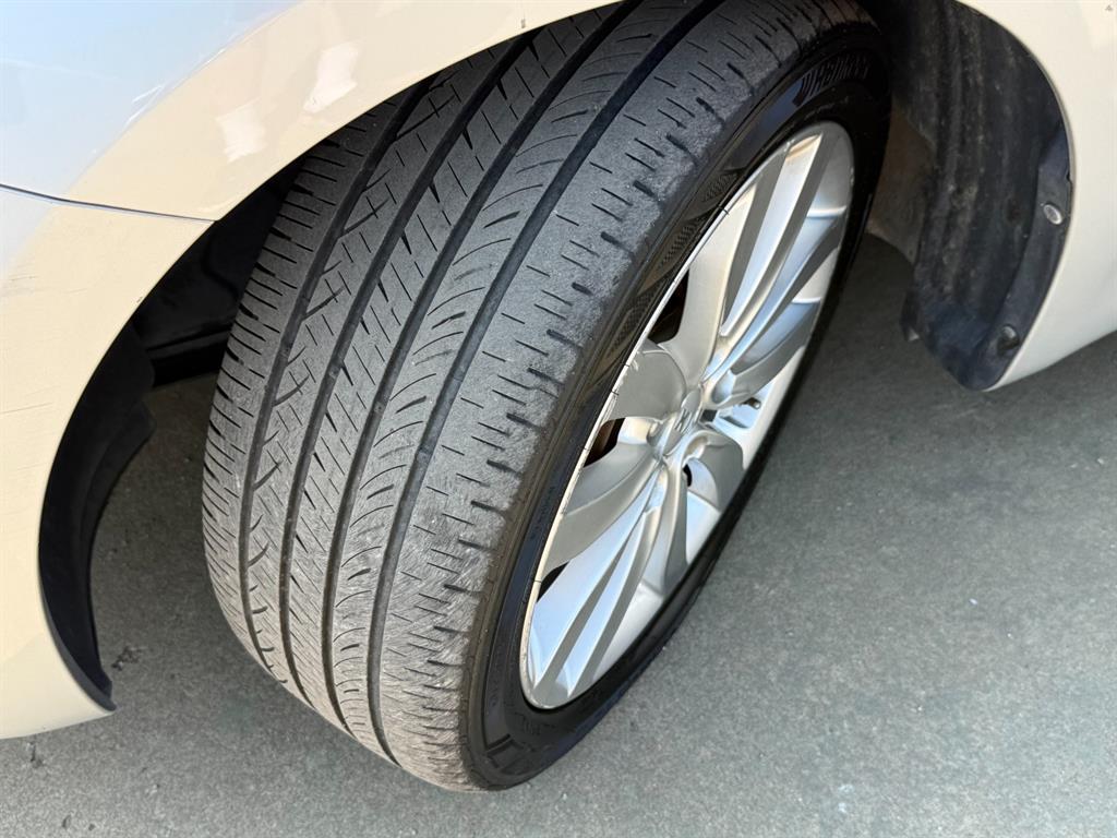 KIA Carens 2014 Gris - Importación desde Corea - HF Imports Iquique - Foto 20