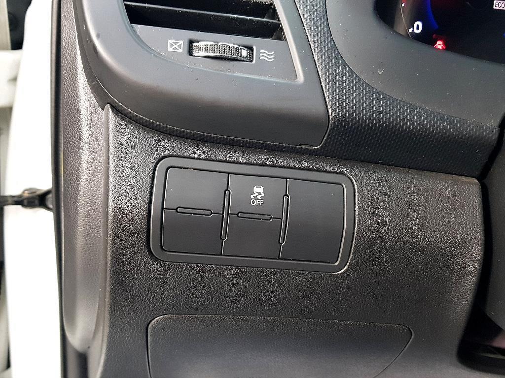 HYUNDAI Accent - Vista 11