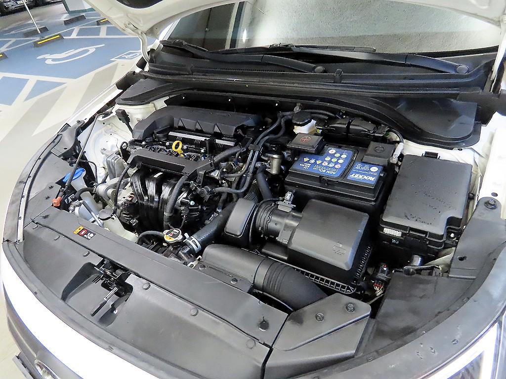 HYUNDAI Avante 2020 Blanco - Importación desde Corea - HF Imports Iquique - Foto 18