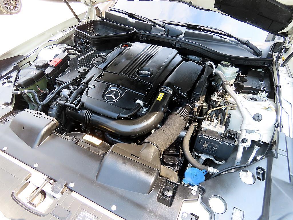 Mercedes Benz SLK Class 2013 Blanco - Importación desde Corea - HF Imports Iquique - Foto 19
