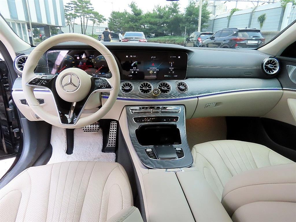Mercedes Benz CLS Class - Vista 7