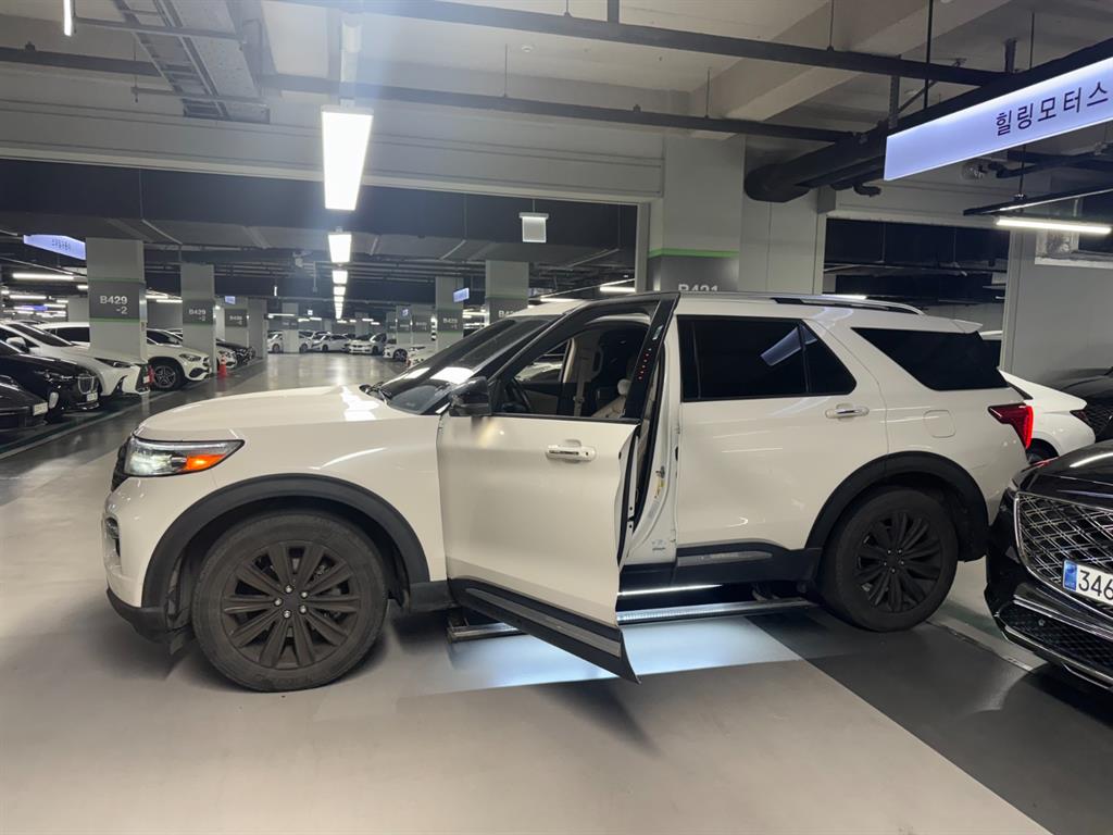 Ford Explorer - Vista 2