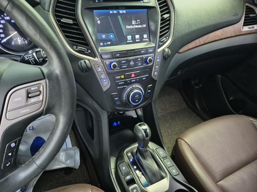 HYUNDAI Maxcruz - Vista 10