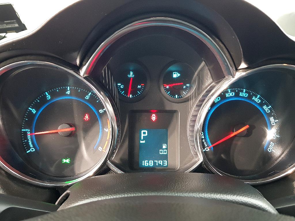 Chevrolet Cruise - Vista 9