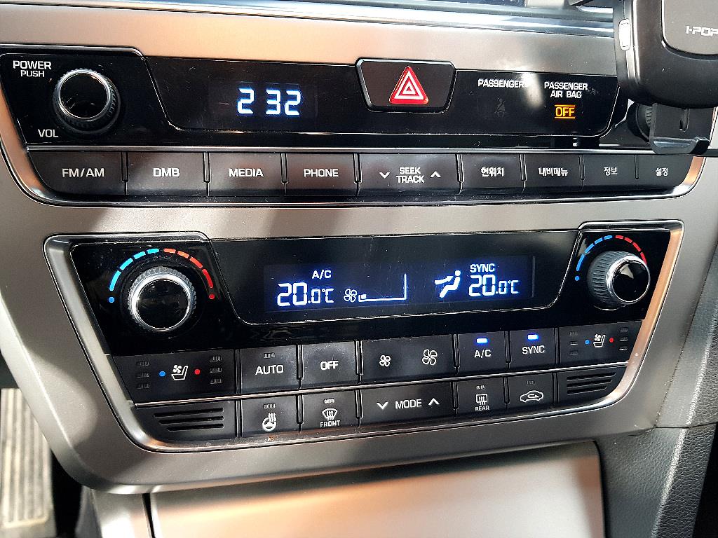 HYUNDAI Sonata - Vista 12