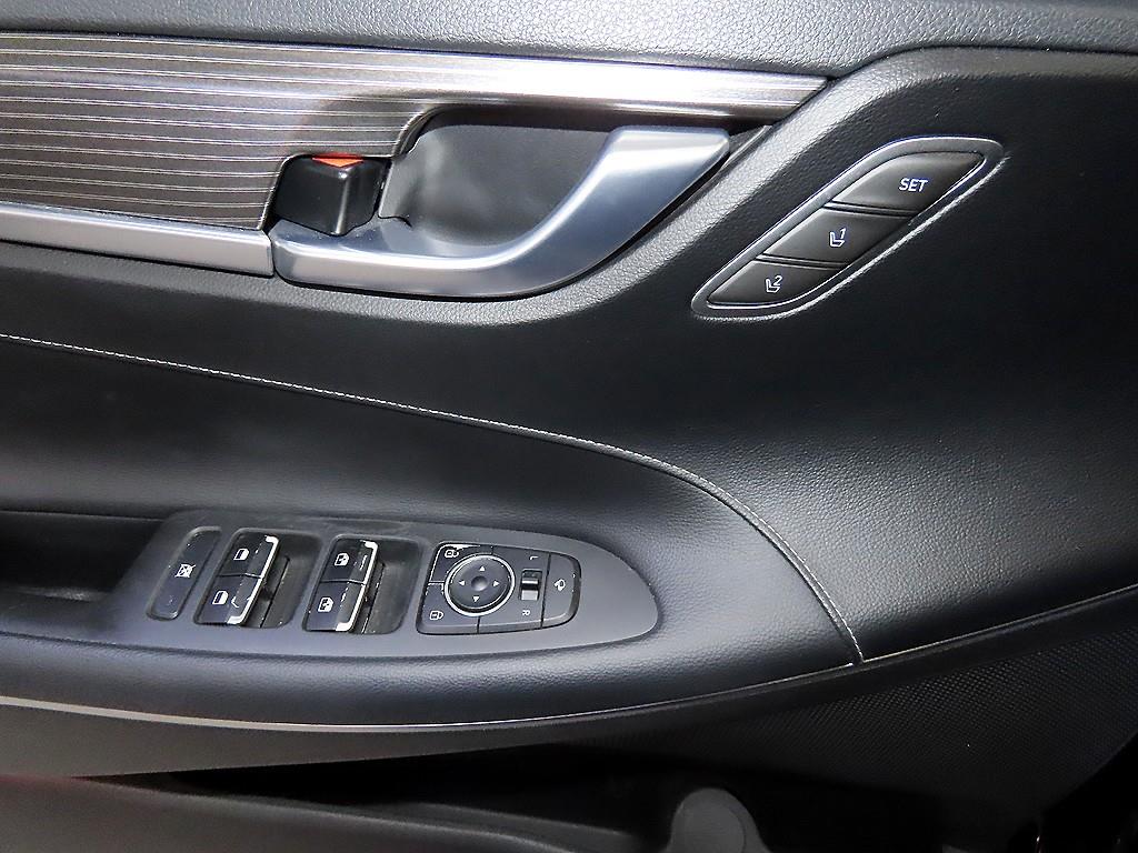 HYUNDAI Grandeur 2018 Negro - Importación desde Corea - HF Imports Iquique - Foto 13