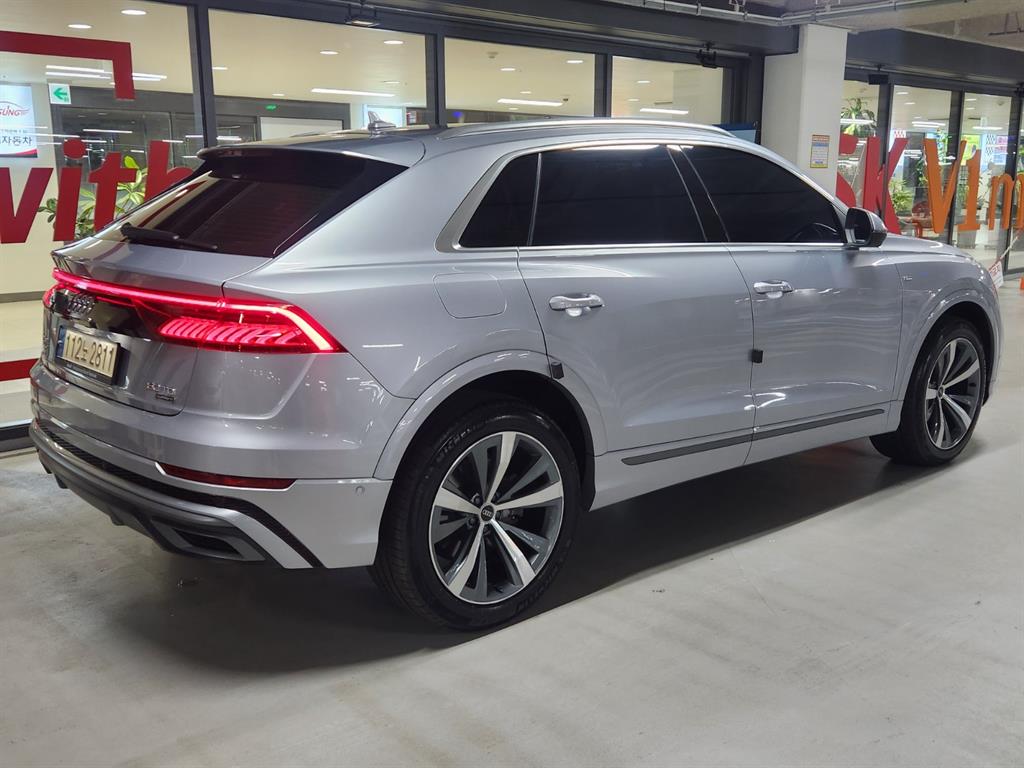 Audi Q8 - Vista 4