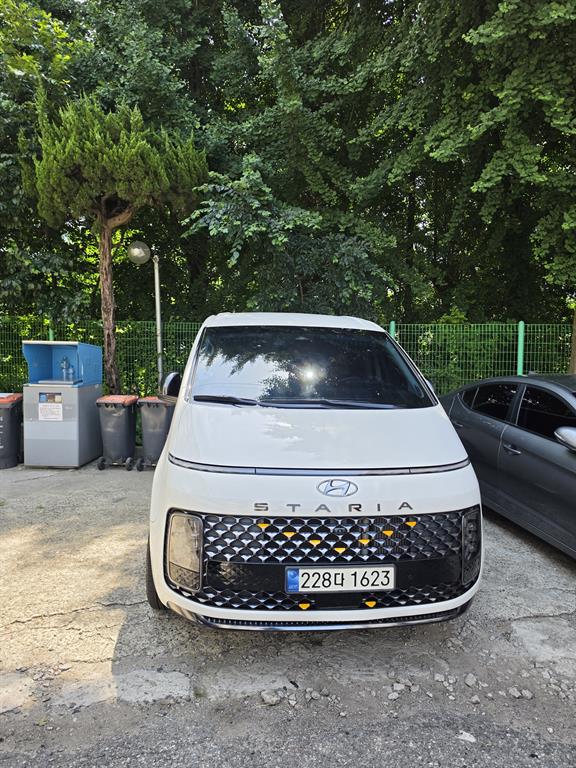 HYUNDAI Staria 2022 Blanco - Importación desde Corea - HF Imports Iquique - Foto 1