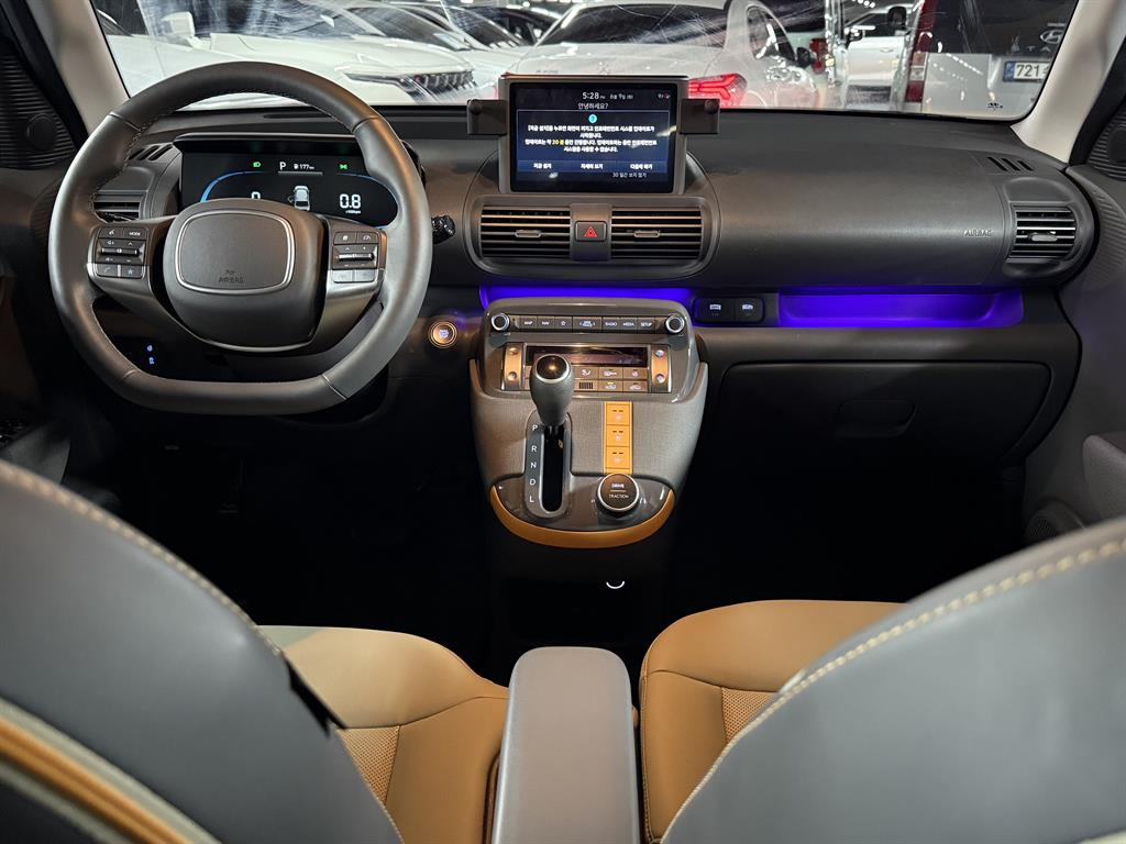 HYUNDAI Casper - Vista 8