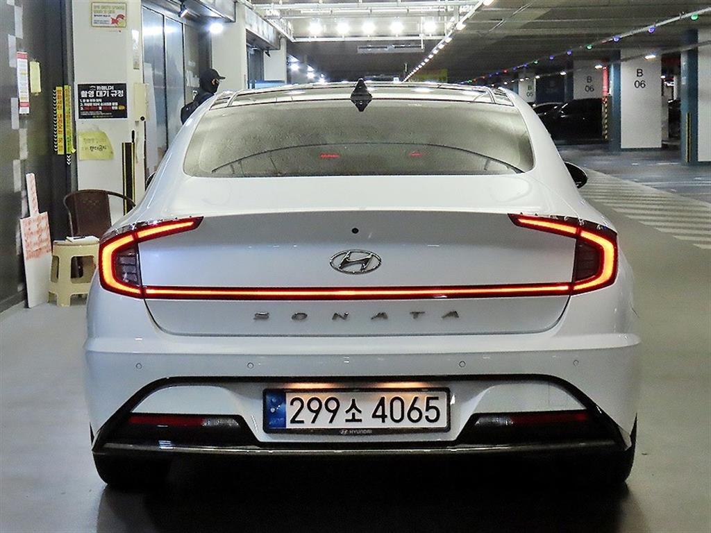 HYUNDAI Sonata - Vista 5
