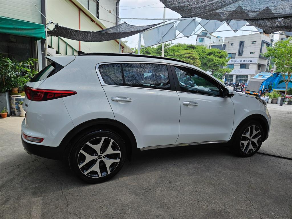 KIA Sportage - Vista 3