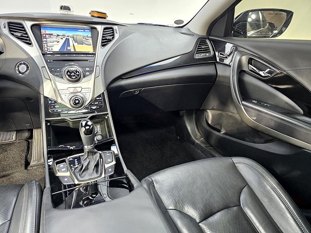 HYUNDAI Grandeur - Vista 10