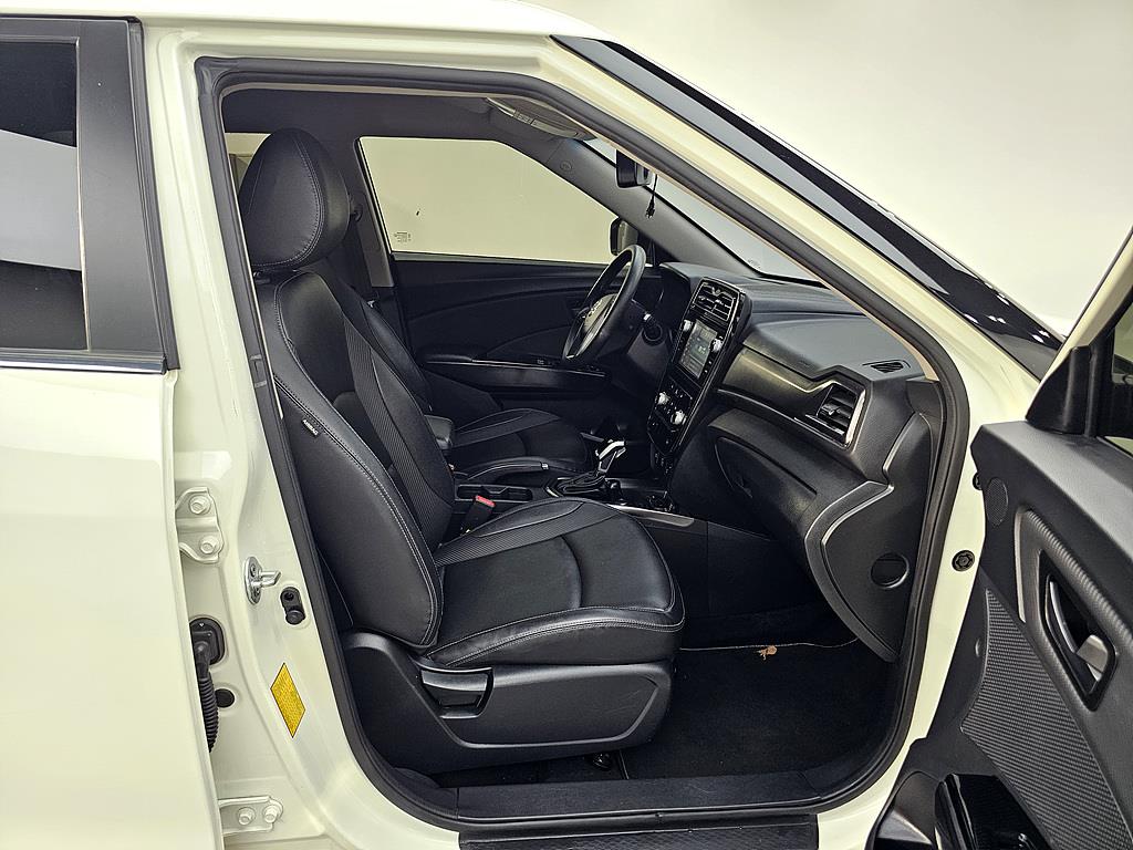Ssangyong Tivoli - Vista 11