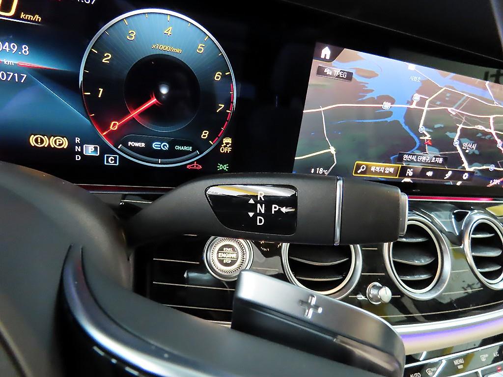 Mercedes Benz E class - Vista 10