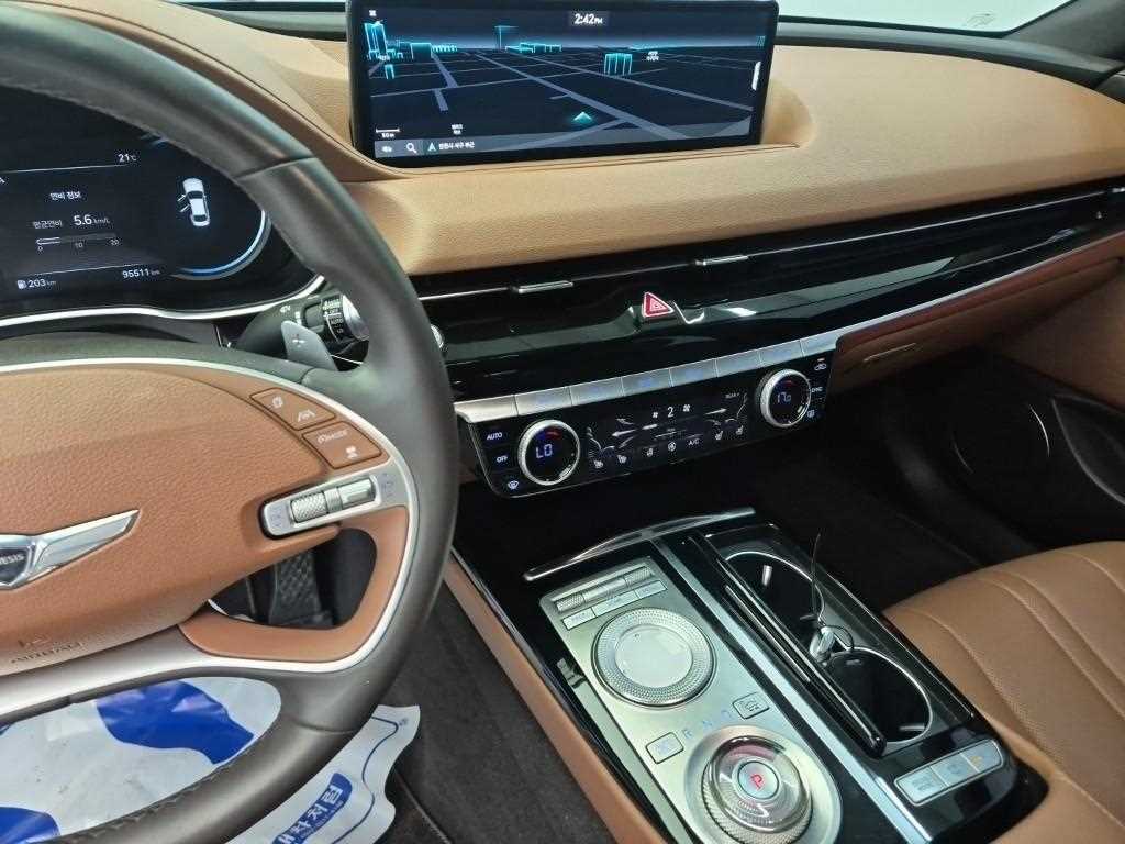 Genesis G80 - Vista 10