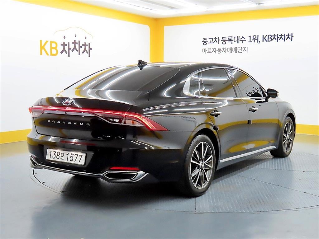 HYUNDAI Grandeur - Vista 4