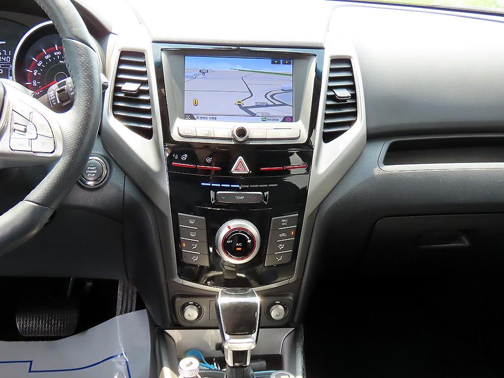 Ssangyong Tivoli - Vista 10