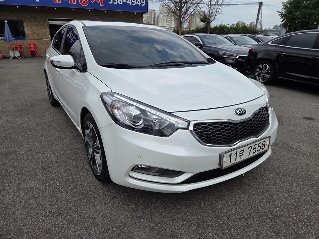 KIA K3 - Vista 3