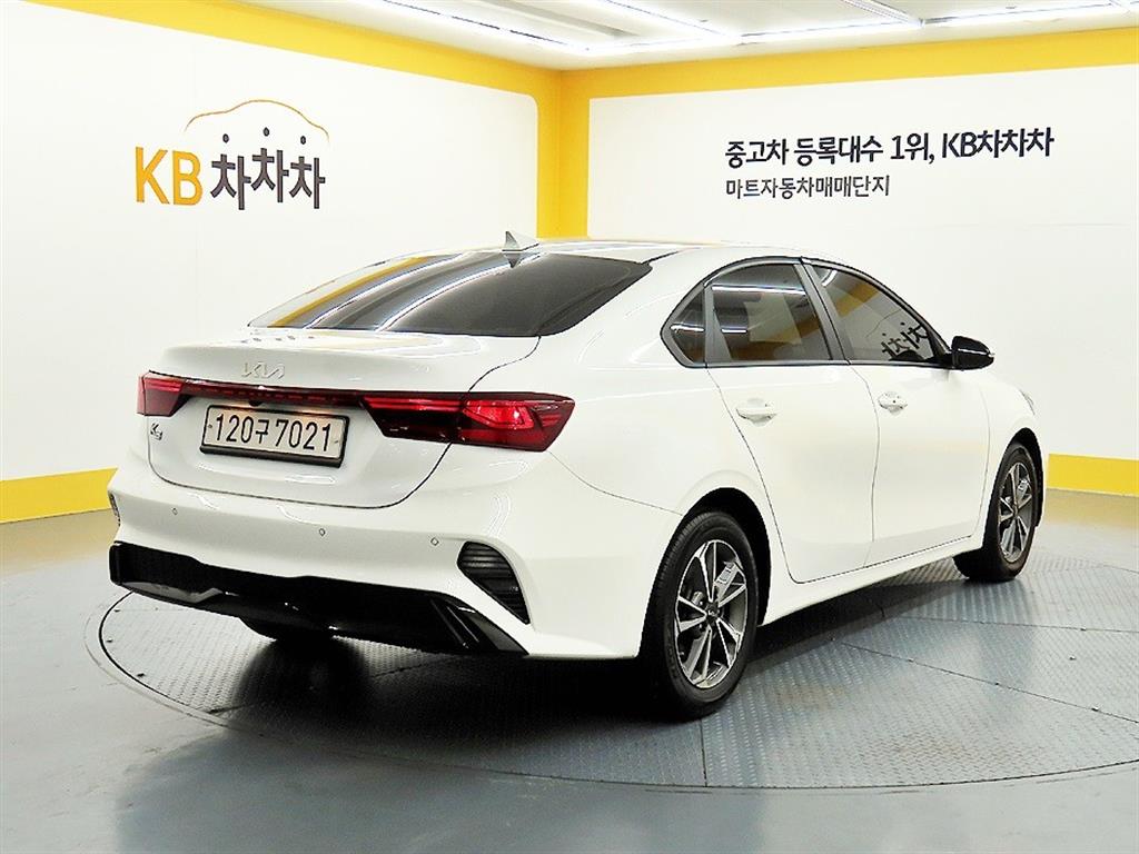 KIA K3 - Vista 4