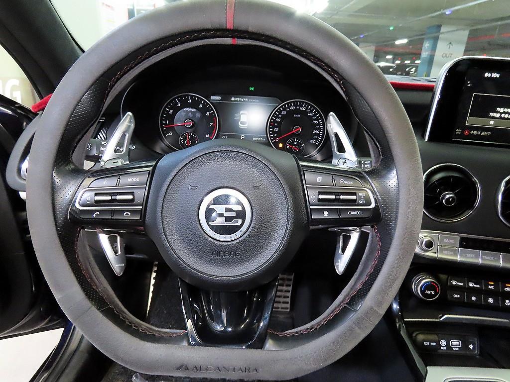 KIA Stinger - Vista 8