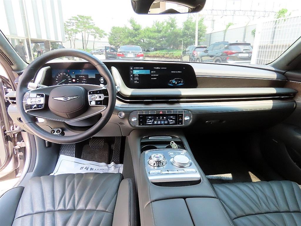 Genesis G90 - Vista 7