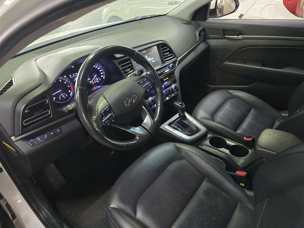 HYUNDAI Avante - Vista 8