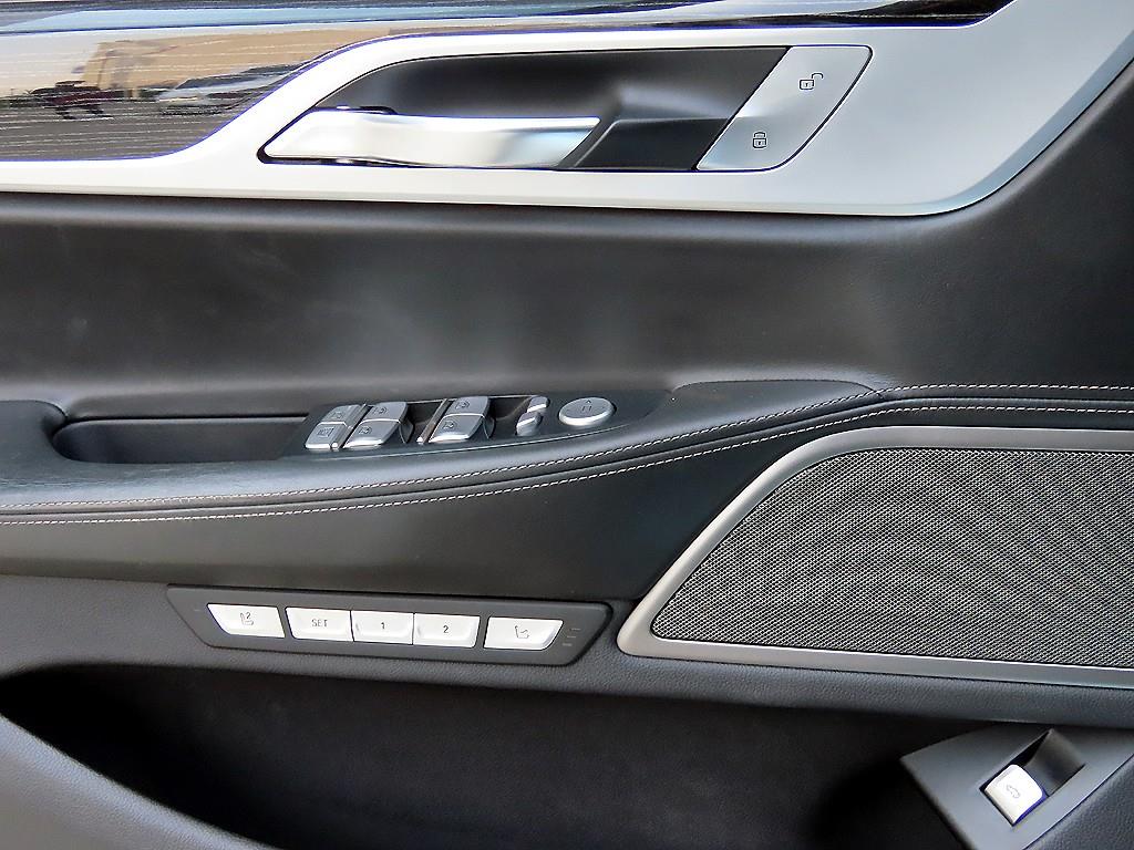 BMW 7 Series - Vista 12
