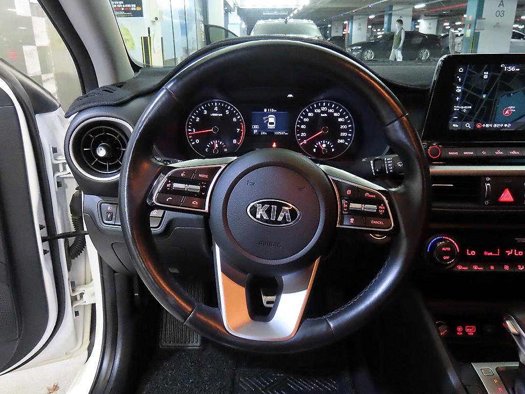 KIA K3 - Vista 8