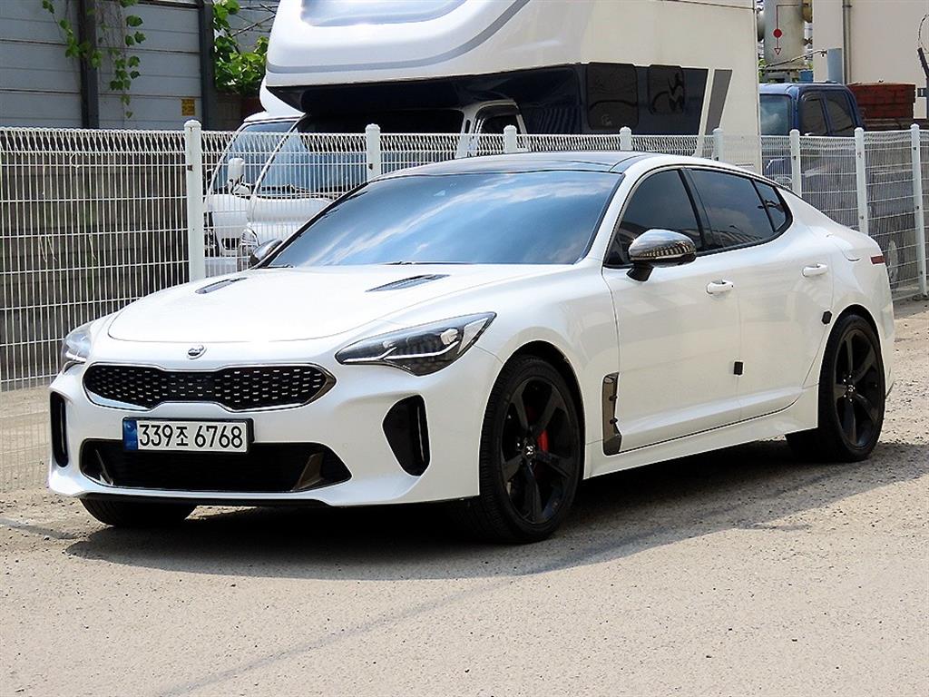 KIA Stinger - Vista 2