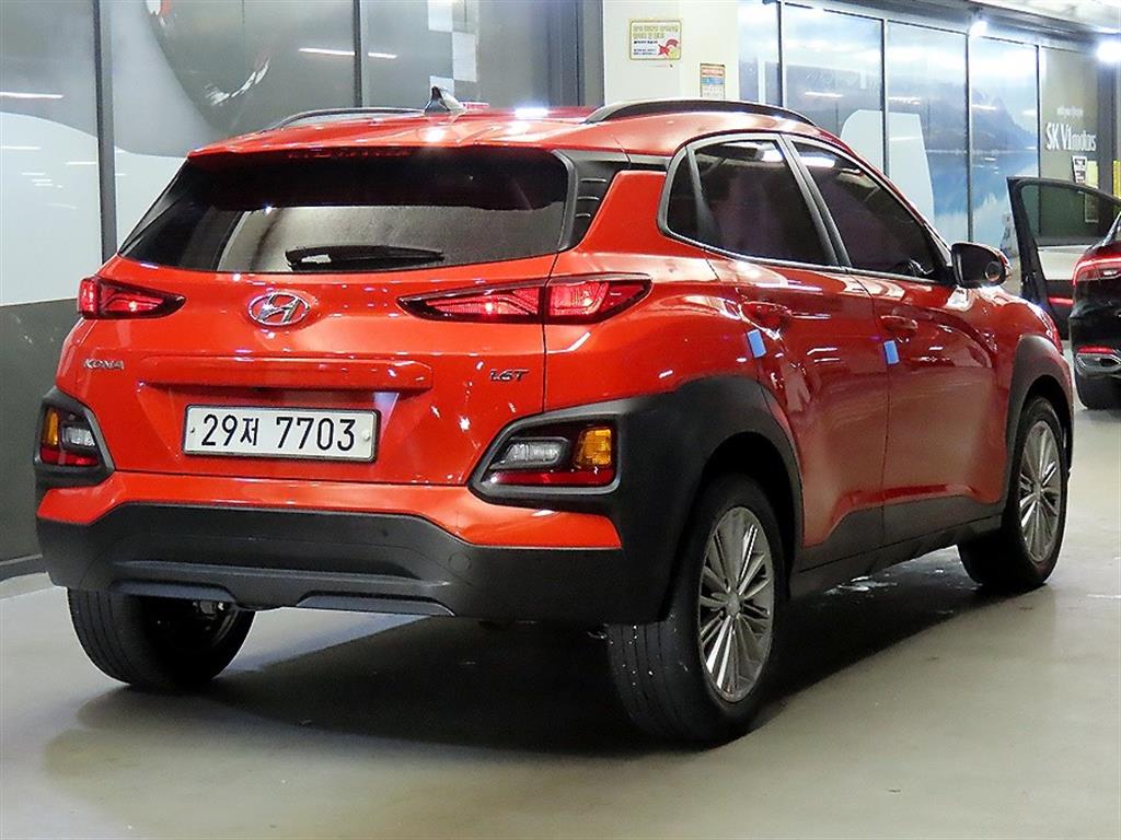 HYUNDAI Kona - Vista 4