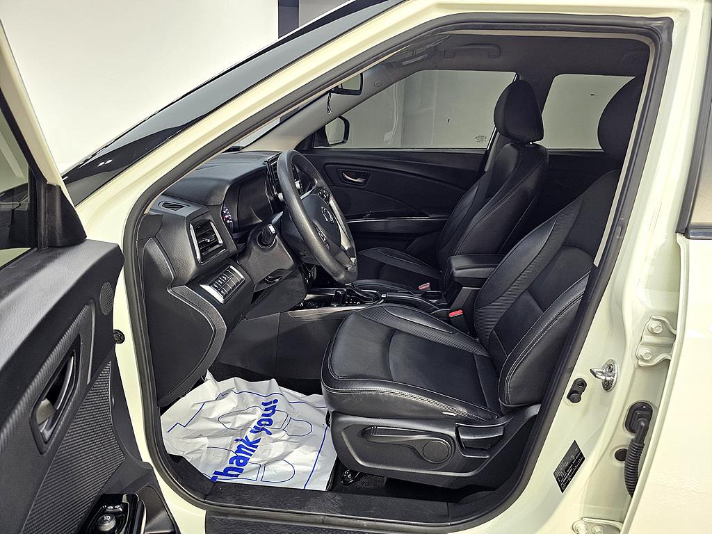 Ssangyong Tivoli - Vista 8