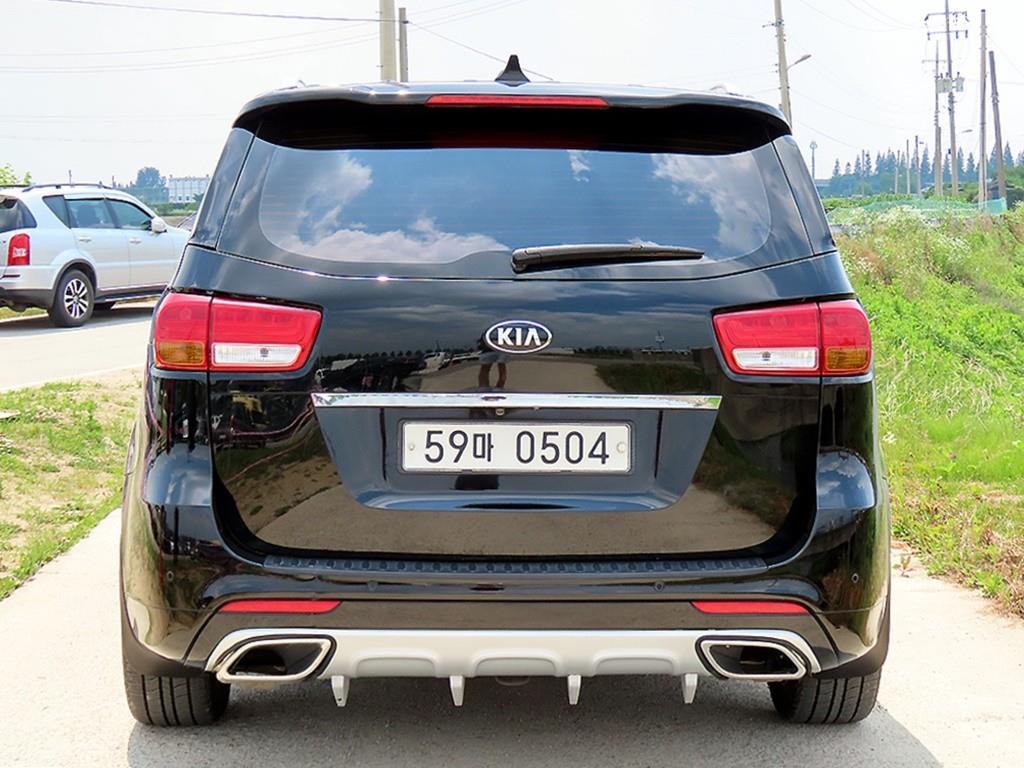 KIA Carnival - Vista 4