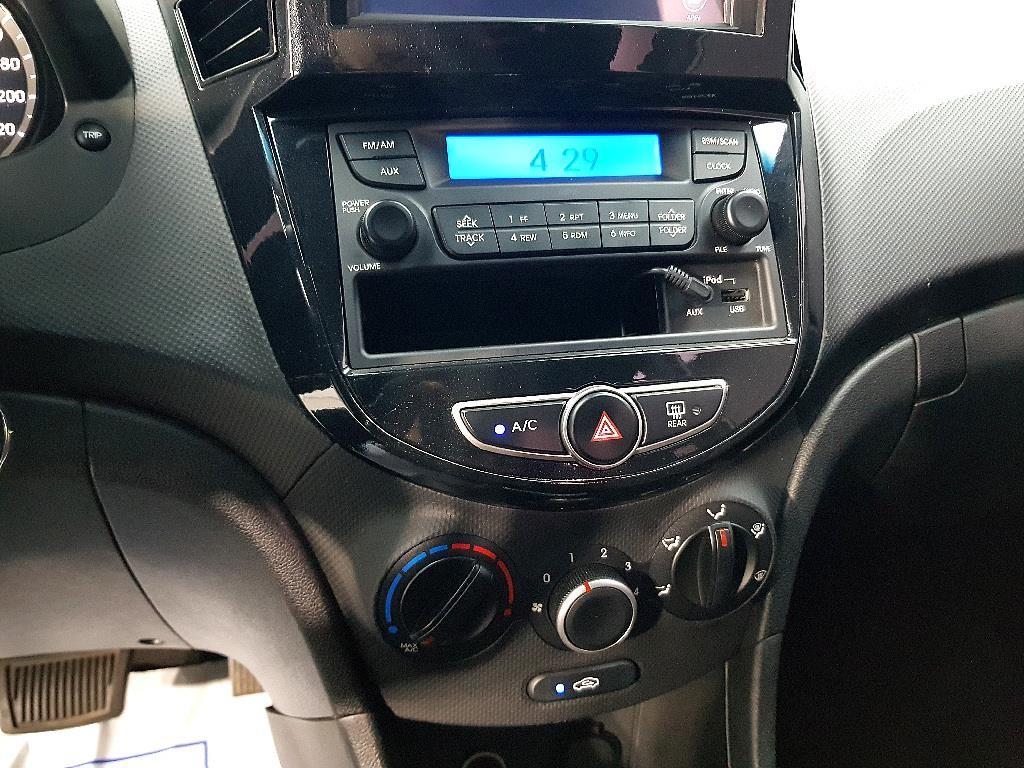 HYUNDAI Accent 2014 Blanco - Importación desde Corea - HF Imports Iquique - Foto 15