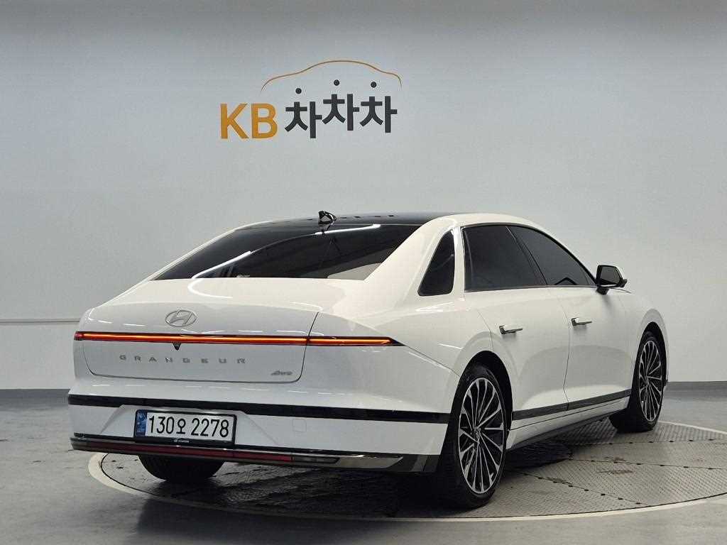 HYUNDAI Grandeur - Vista 3