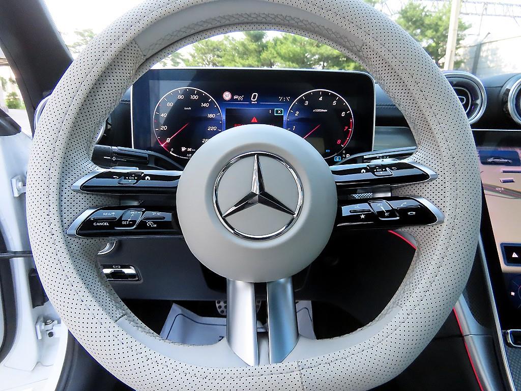 Mercedes Benz C Class - Vista 8