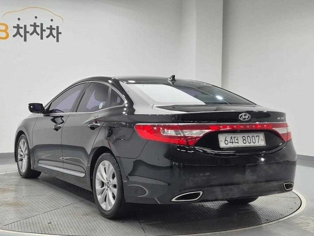 HYUNDAI Grandeur - Vista 2
