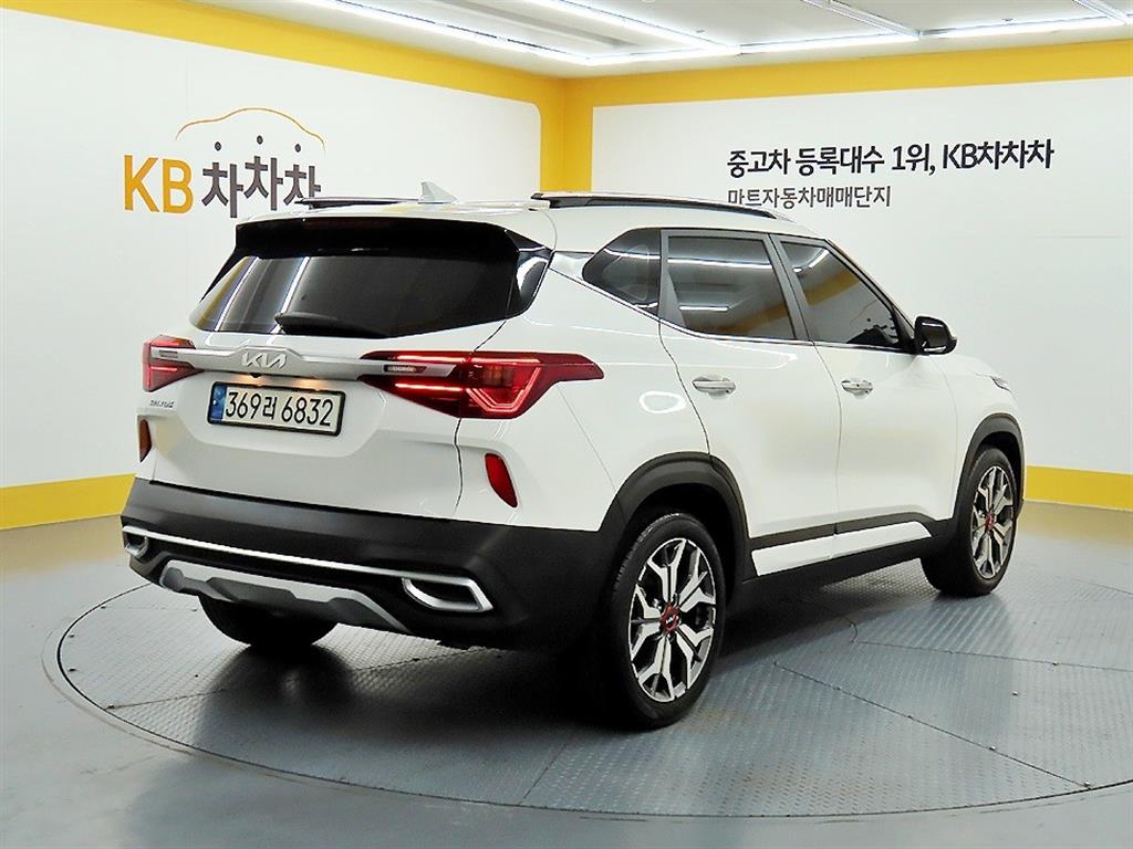 KIA Seltos - Vista 4