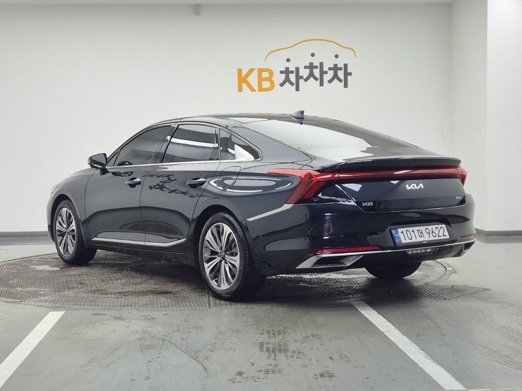KIA K8 - Vista 3