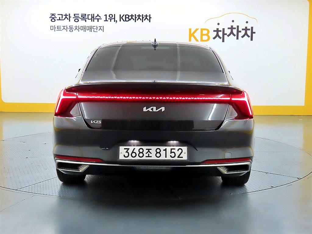 KIA K8 - Vista 3