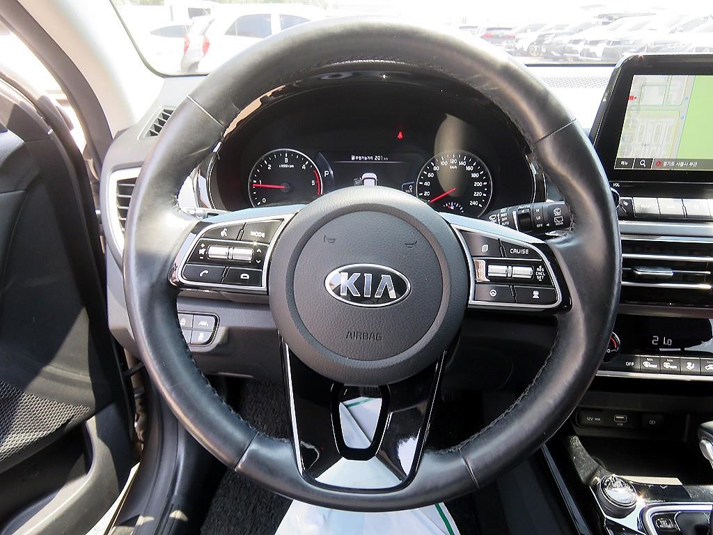 KIA Seltos - Vista 10