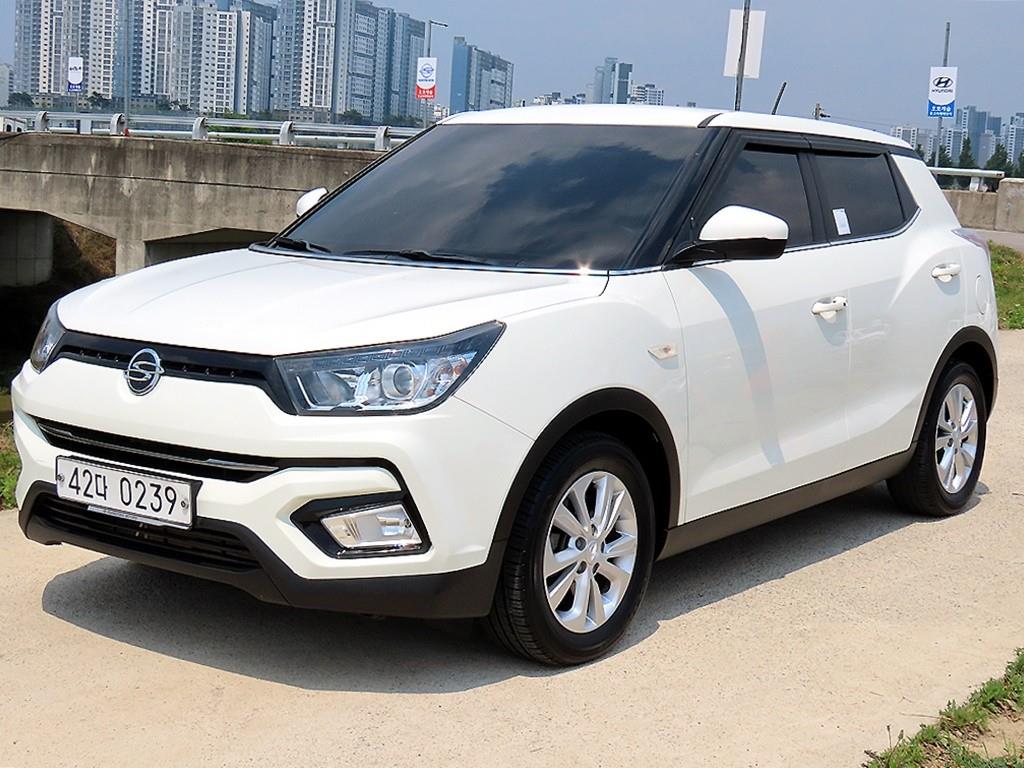 Ssangyong Tivoli - Vista 2