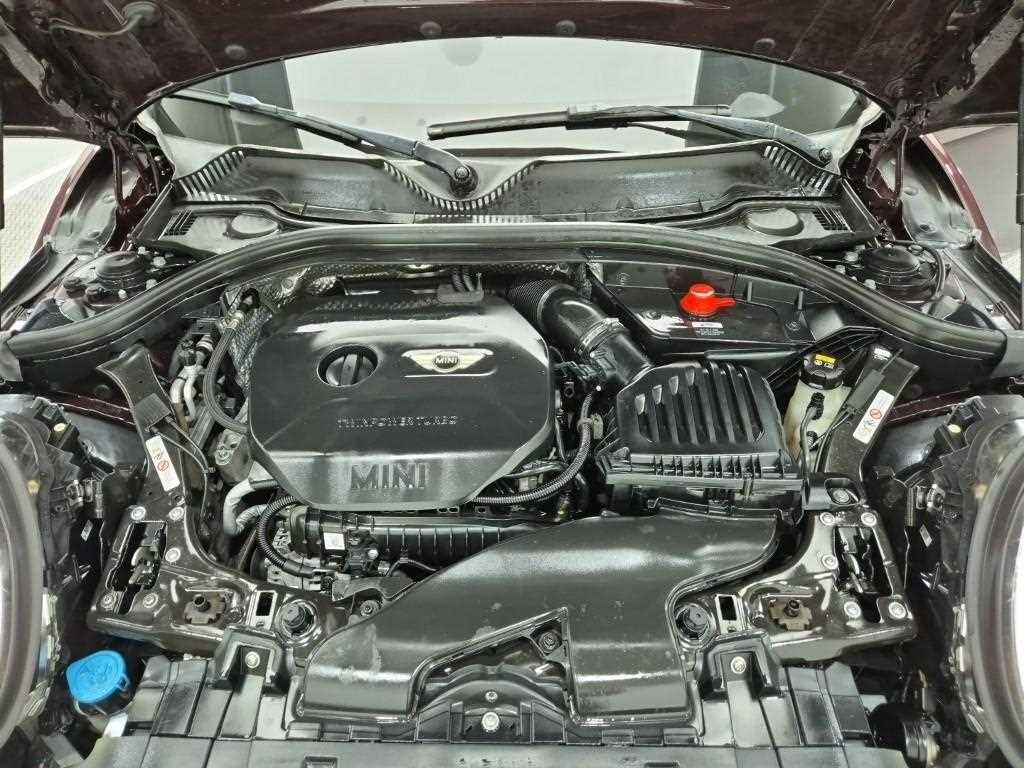 Mini Clubman - Vista 5