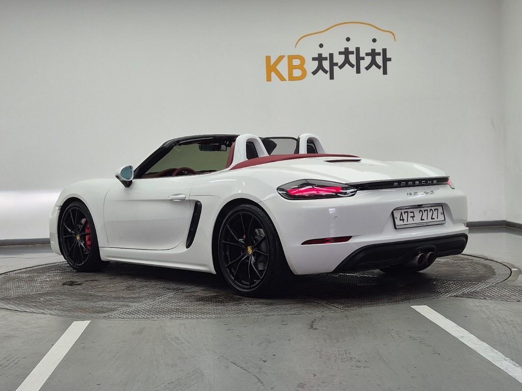 Porsche 718 - Vista 3